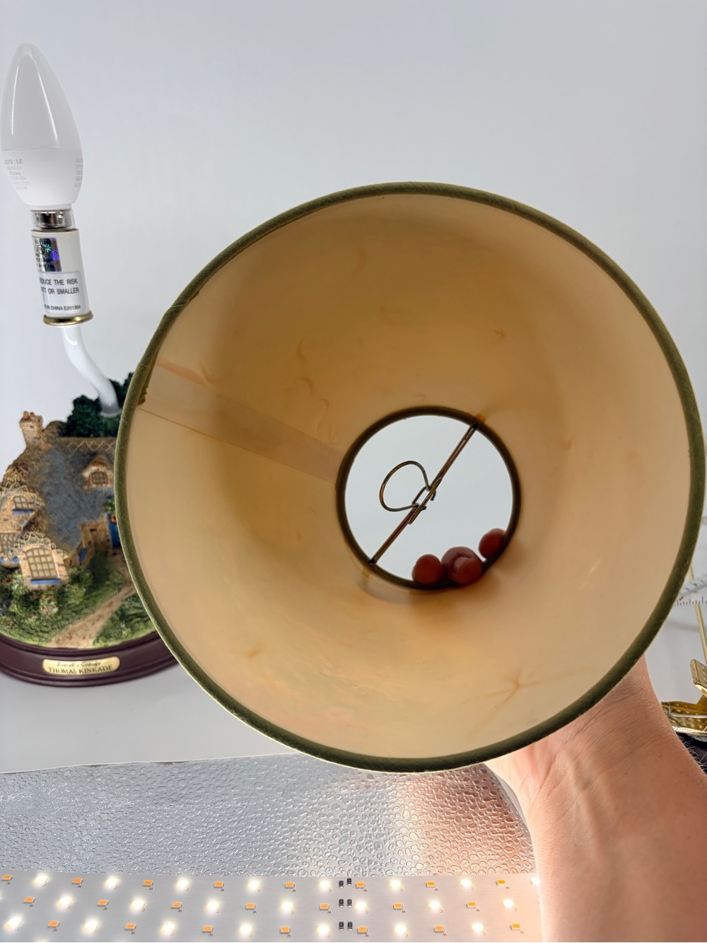 Thomas Kinkade Everett’s Cottage Accent Table Lamp - with Shade - Picture 12 of 13